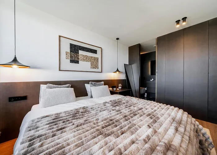 Luxury 3bed Penthouse By Slope - * Sierra Nevada